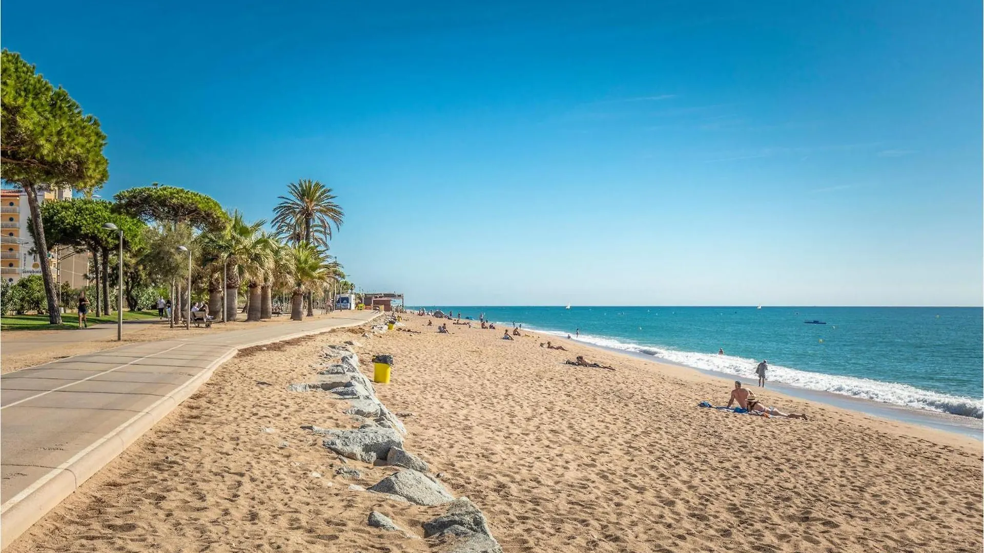 1 Bedroom Nice Apartment In Pineda De Mar
