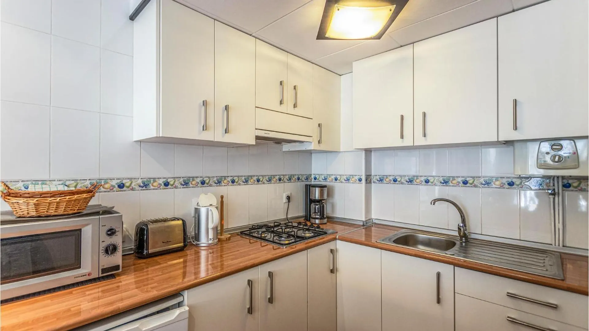 1 Bedroom Nice Apartment In Pineda De Mar Spanien